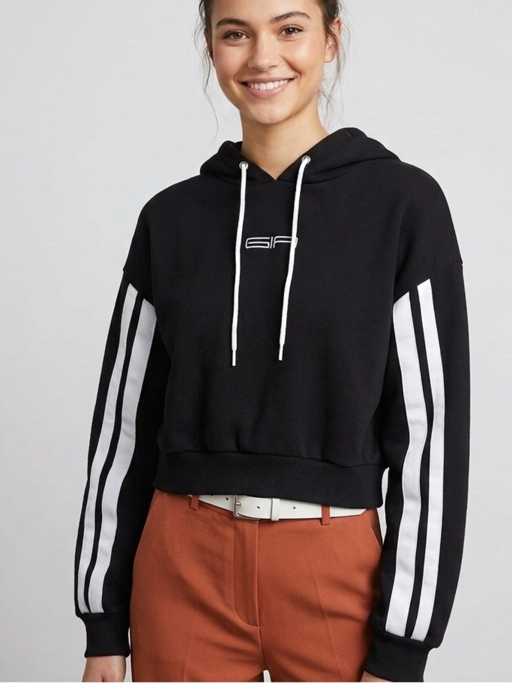 I.AM.GIA Black Striker Hoodie Cropped Athletic Pullover Size Large⁠